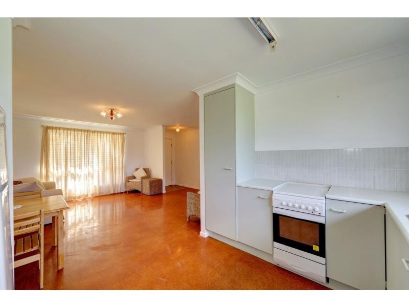 3 Crystal Court, Elliott Heads QLD 4670