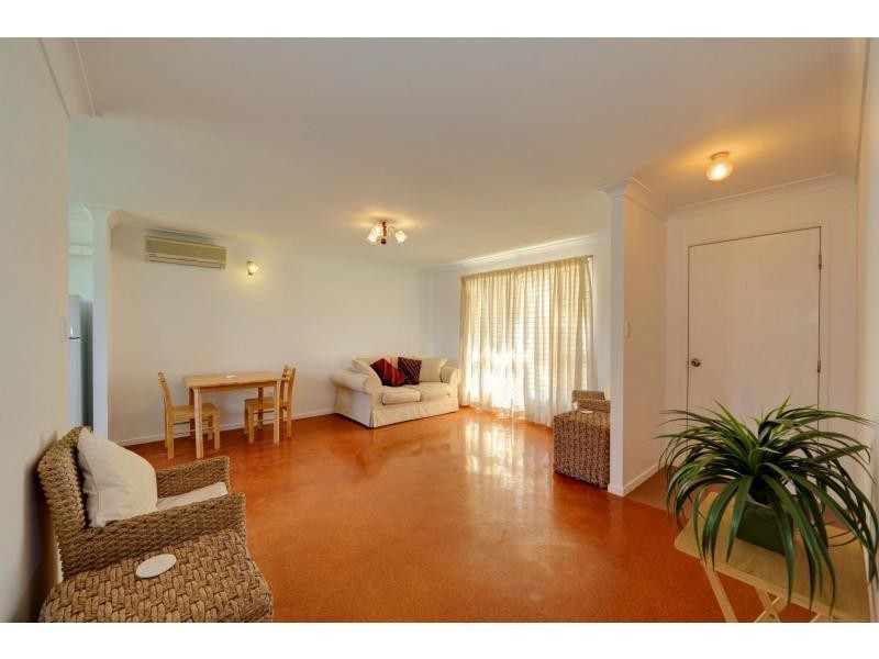 3 Crystal Court, Elliott Heads QLD 4670