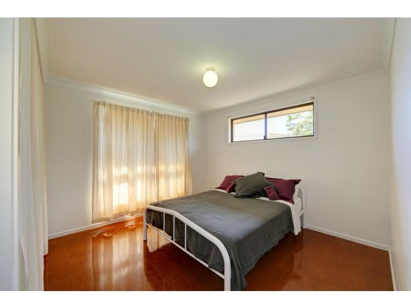 3 Crystal Court, Elliott Heads QLD 4670