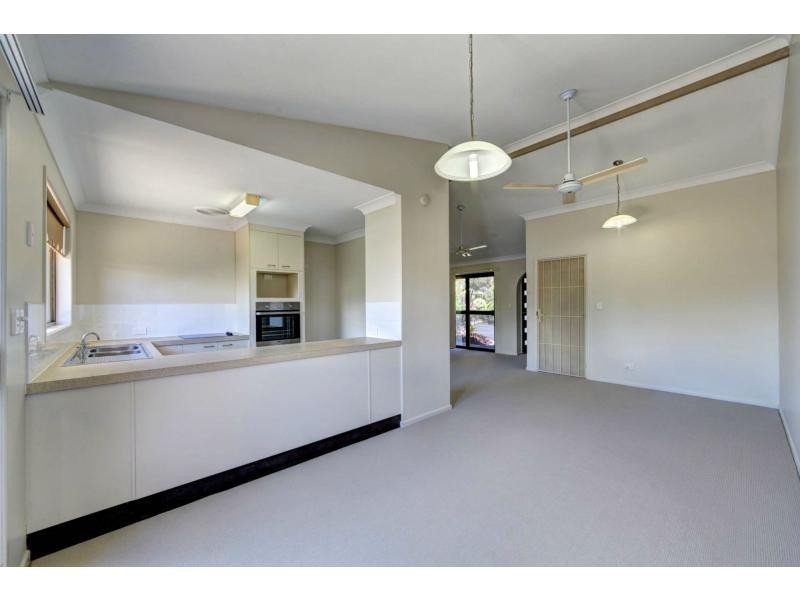 2/3 Holland Street, Bargara QLD 4670