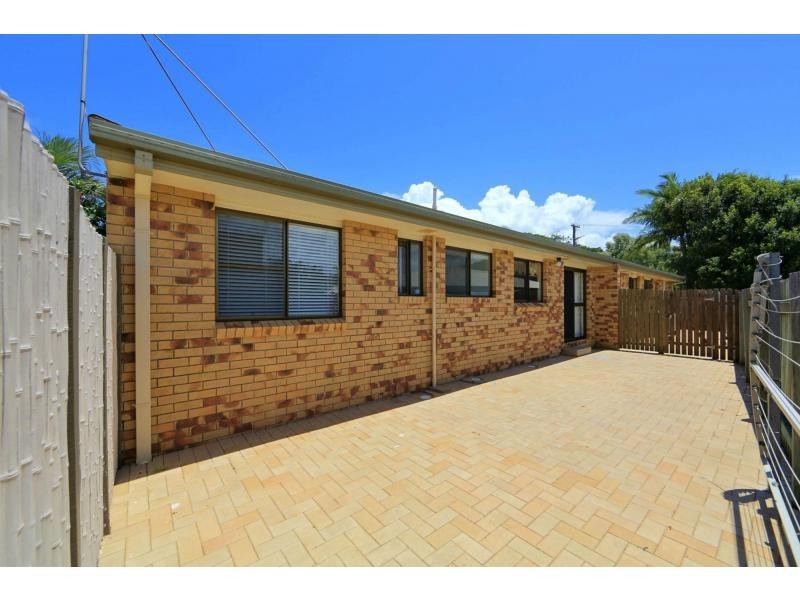 2/3 Holland Street, Bargara QLD 4670