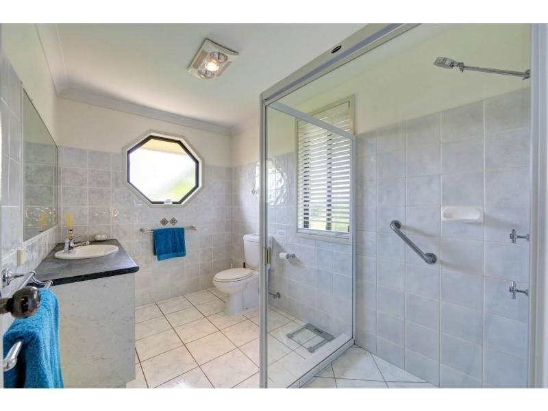 12 Hansen Street, Burnett Heads QLD 4670