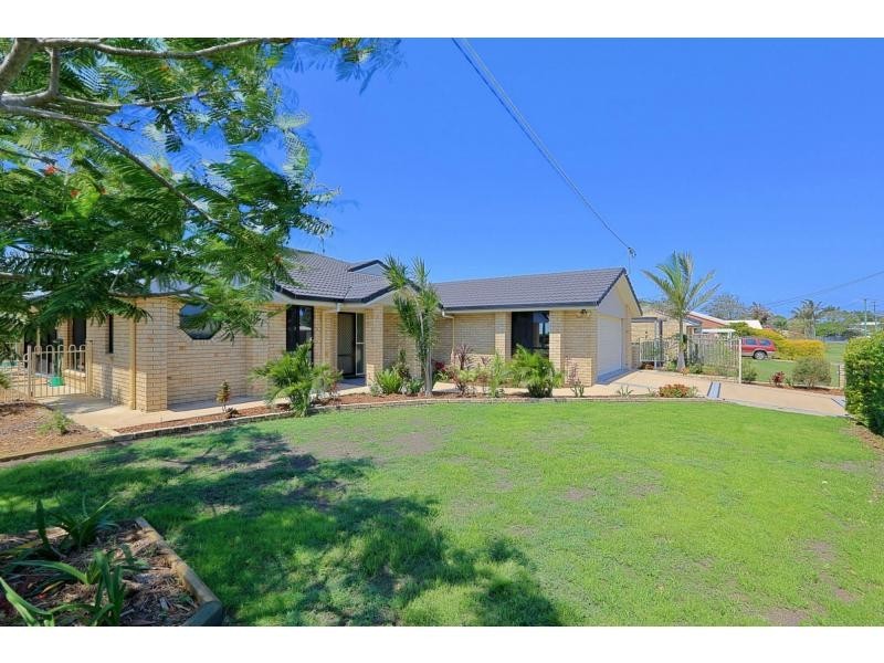 12 Hansen Street, Burnett Heads QLD 4670