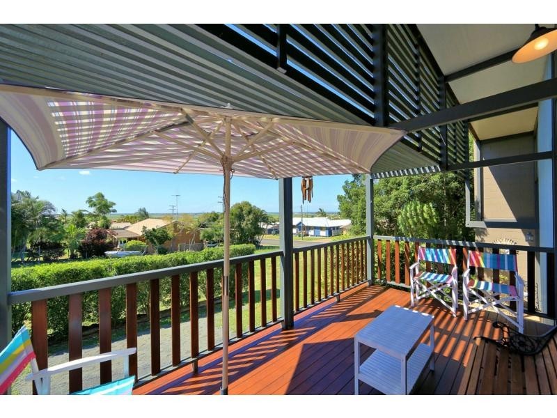 8 Panorama Drive, Qunaba QLD 4670