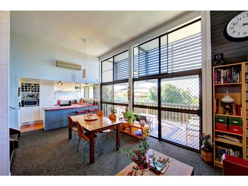 8 Panorama Drive, Qunaba QLD 4670
