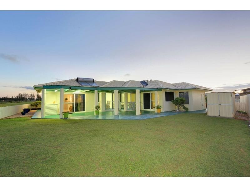18 Sea Esplanade, Elliott Heads QLD 4670