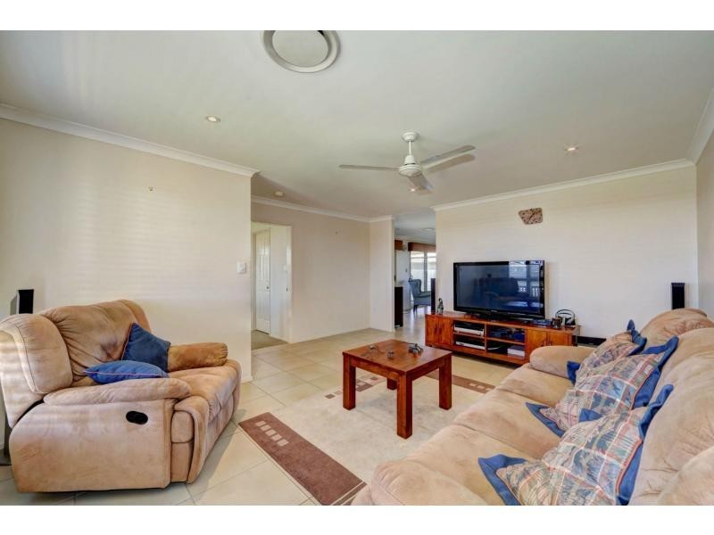 9 Wearing Road, Bargara QLD 4670