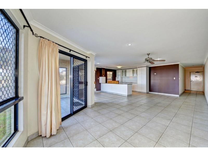 2/81 Esplanade, Bargara QLD 4670