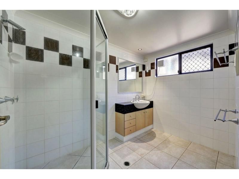 2/81 Esplanade, Bargara QLD 4670