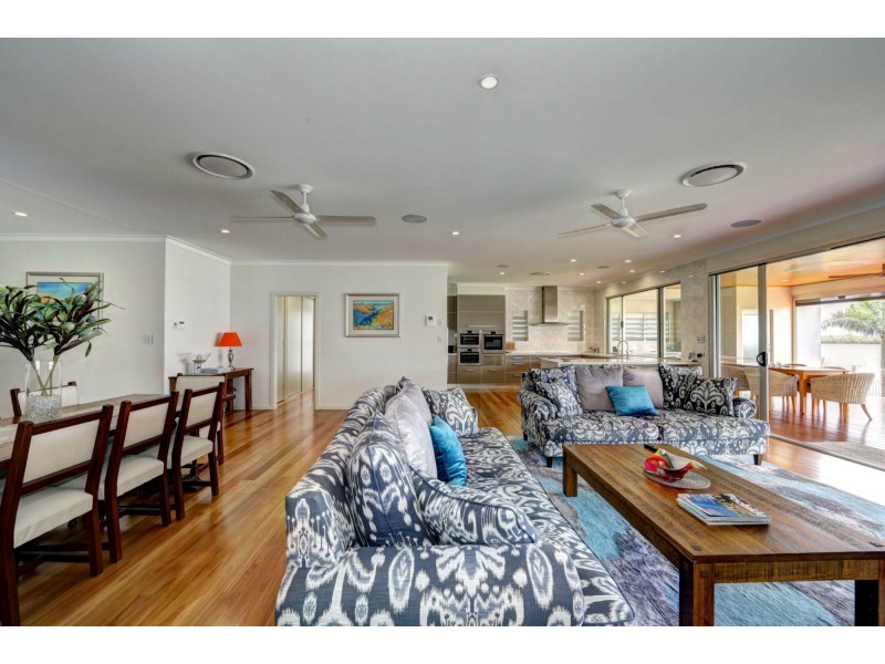 56 Corser Street, Burnett Heads QLD 4670