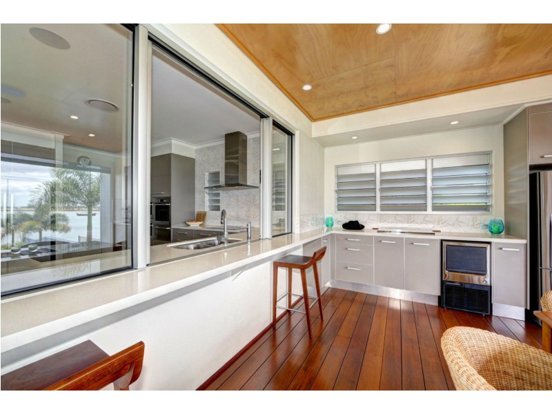 56 Corser Street, Burnett Heads QLD 4670