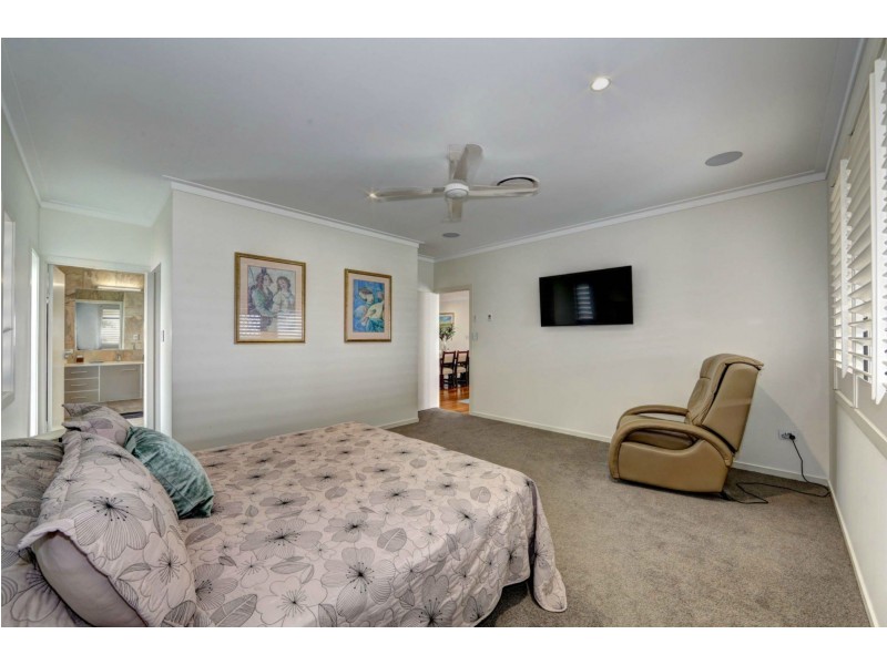 56 Corser Street, Burnett Heads QLD 4670