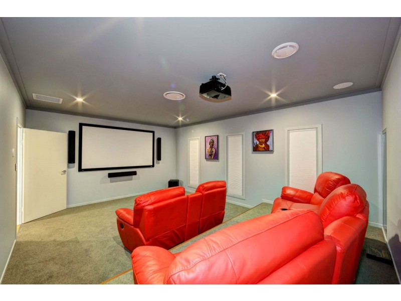 56 Corser Street, Burnett Heads QLD 4670