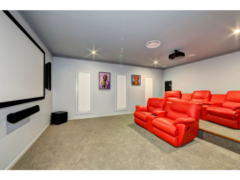 56 Corser Street, Burnett Heads QLD 4670