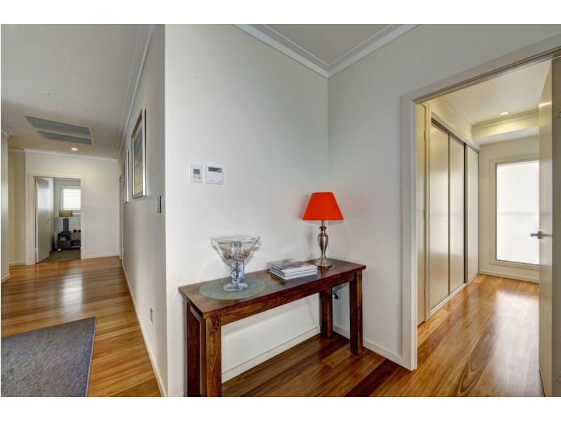 56 Corser Street, Burnett Heads QLD 4670