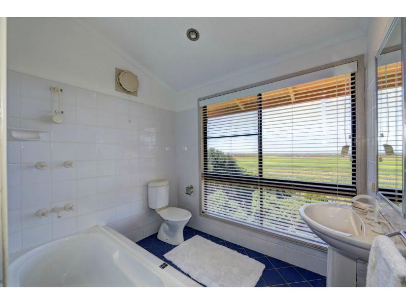 43 Rehbein Avenue, Qunaba QLD 4670