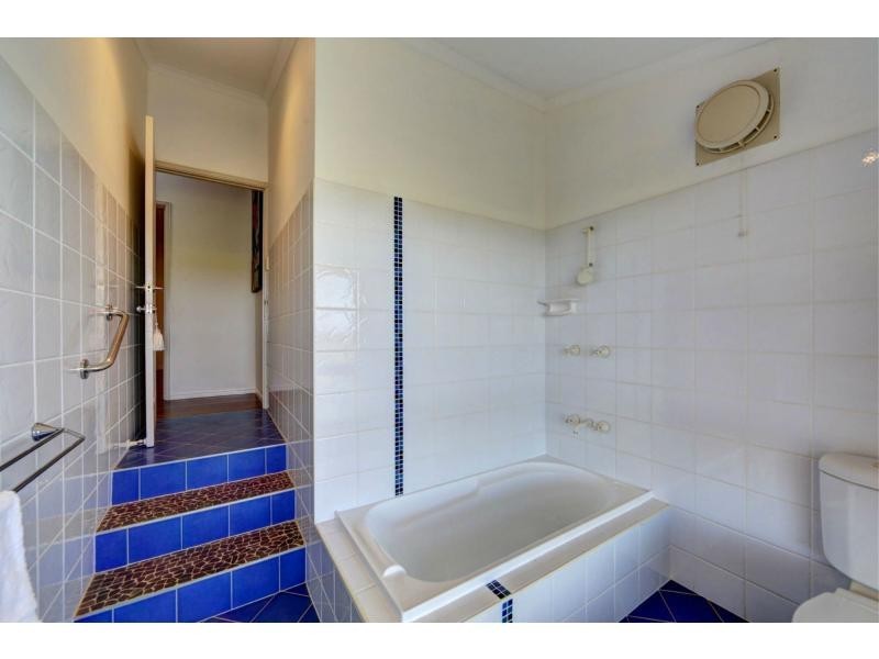 43 Rehbein Avenue, Qunaba QLD 4670