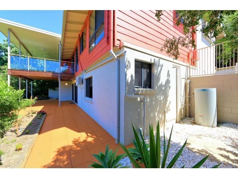43 Rehbein Avenue, Qunaba QLD 4670