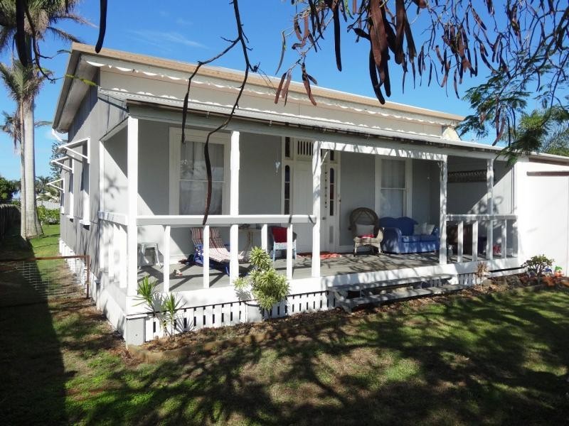 88 Welch Street, Elliott Heads QLD 4670