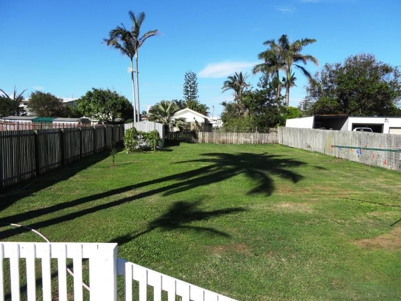 88 Welch Street, Elliott Heads QLD 4670