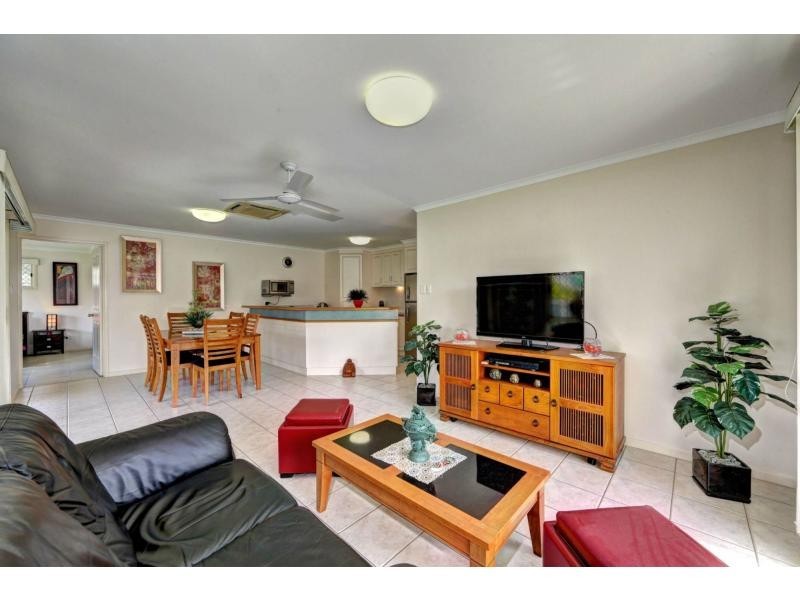 7 Birdwood Crescent, Bargara QLD 4670