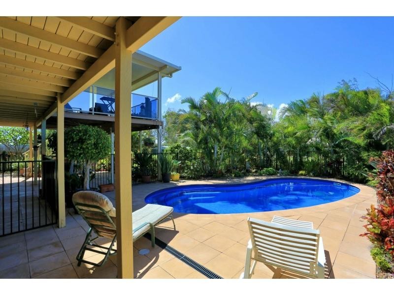 14 Shoreline Crescent, Bargara QLD 4670