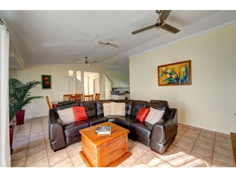 10 Norman Terrace, Bargara QLD 4670