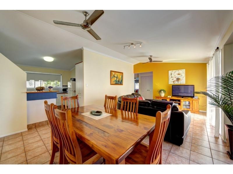 10 Norman Terrace, Bargara QLD 4670