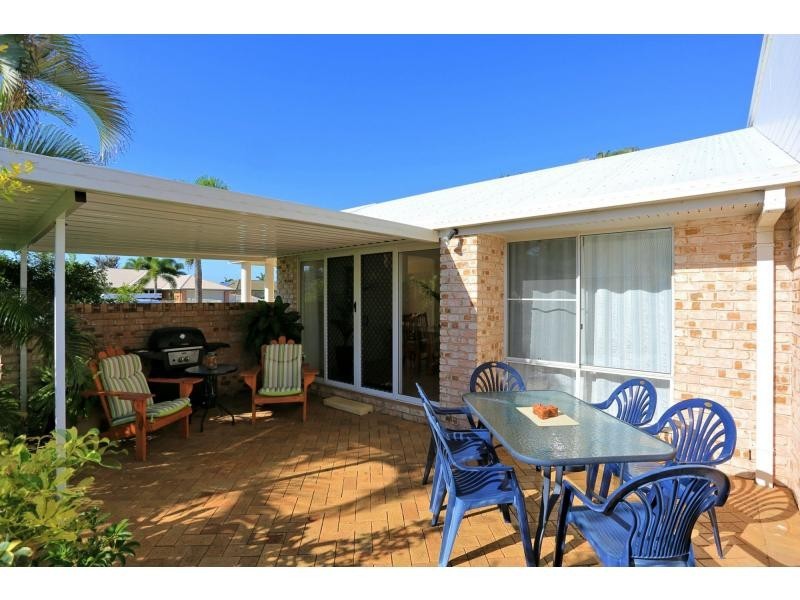 10 Norman Terrace, Bargara QLD 4670