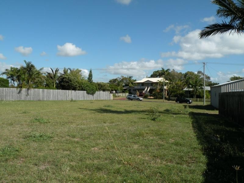 40 Bluewater Drive, Elliott Heads QLD 4670