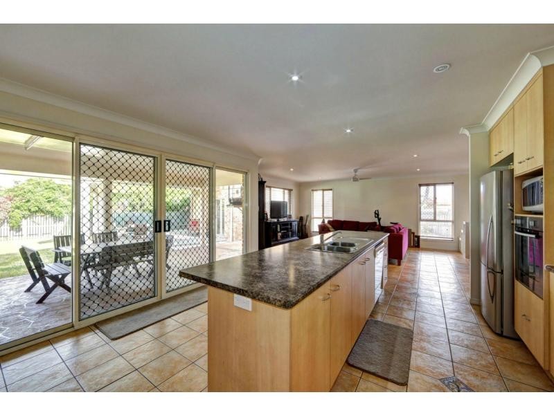 10 Birdwood Crescent, Bargara QLD 4670