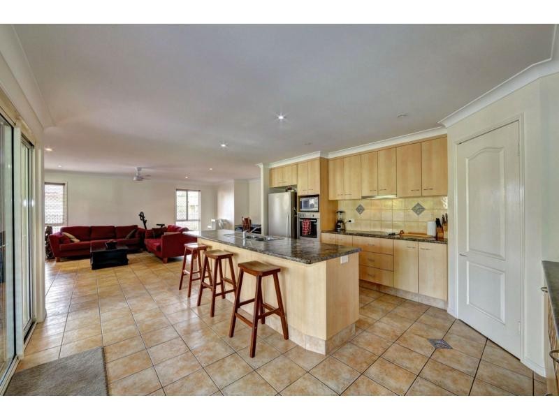 10 Birdwood Crescent, Bargara QLD 4670