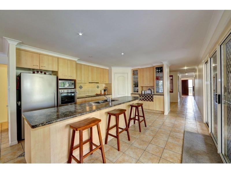 10 Birdwood Crescent, Bargara QLD 4670