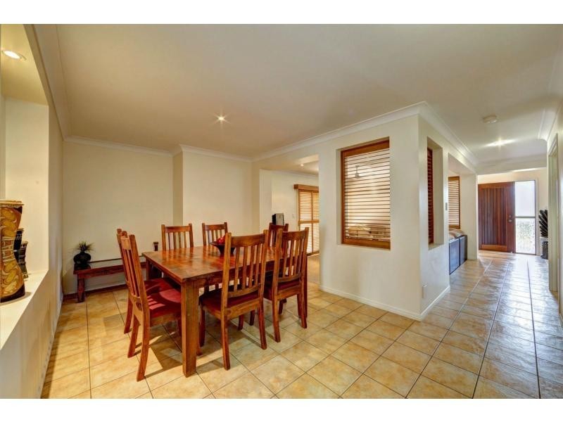 10 Birdwood Crescent, Bargara QLD 4670