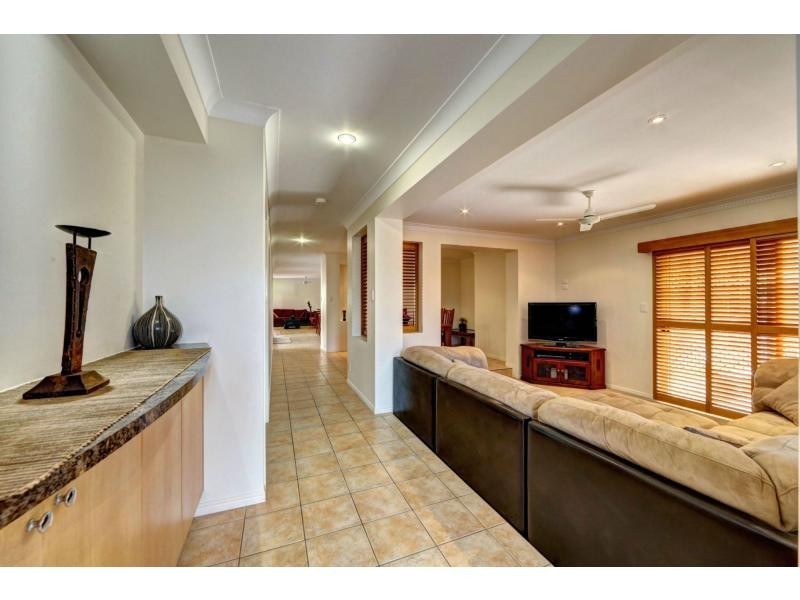 10 Birdwood Crescent, Bargara QLD 4670