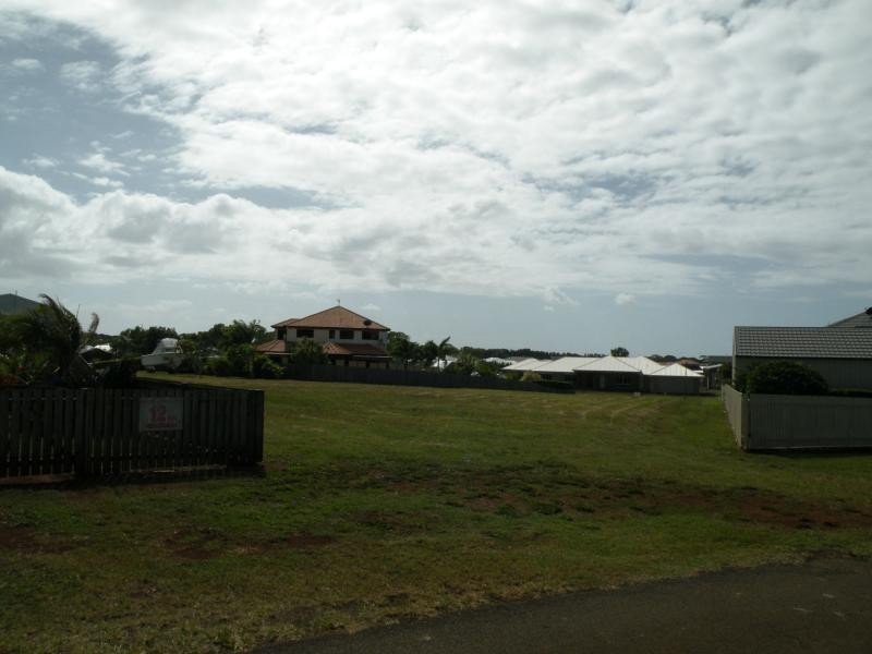 9 Janet Court, Coral Cove QLD 4670