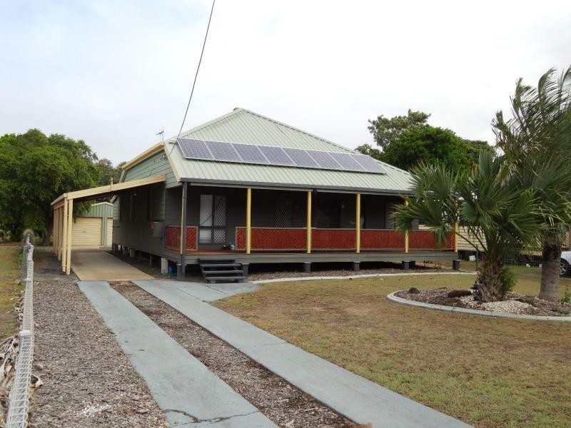 20 Harbour Esplanade, Burnett Heads QLD 4670