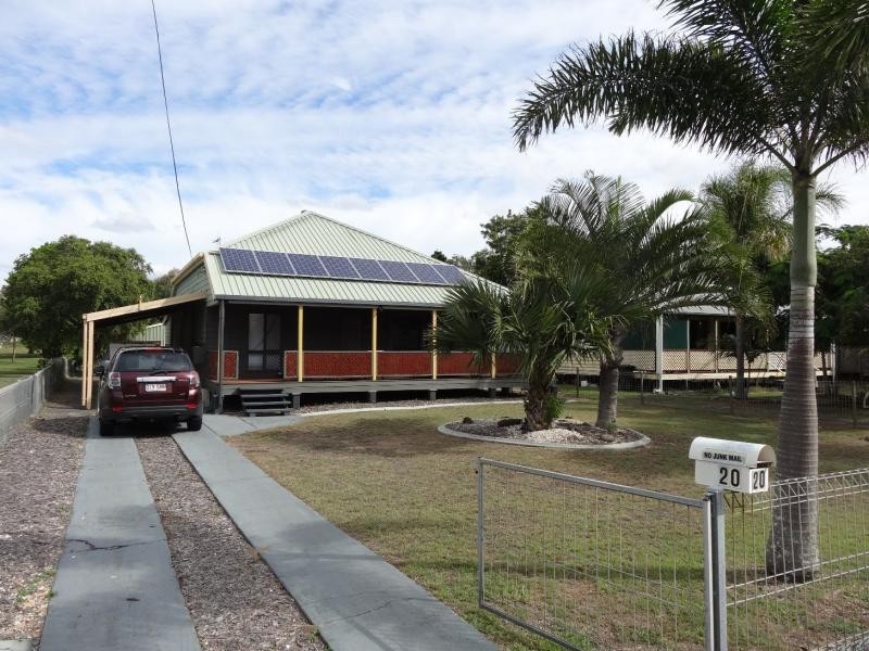 20 Harbour Esplanade, Burnett Heads QLD 4670
