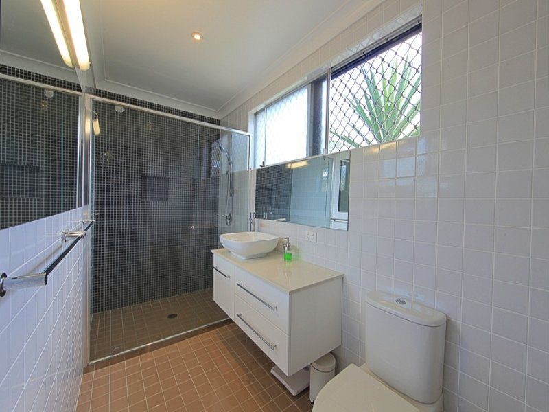 1 Anthony’s Rest Street, Qunaba QLD 4670
