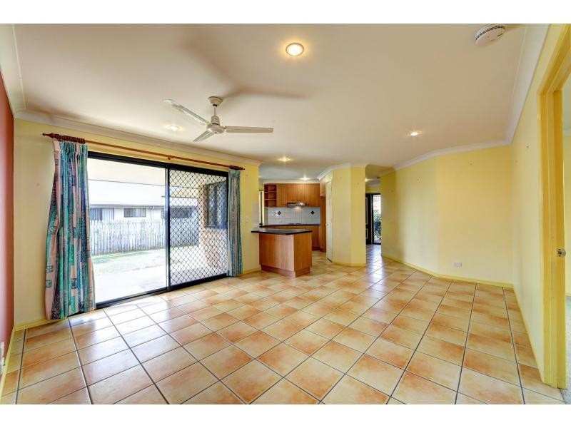225 Barolin Esplanade, Coral Cove QLD 4670