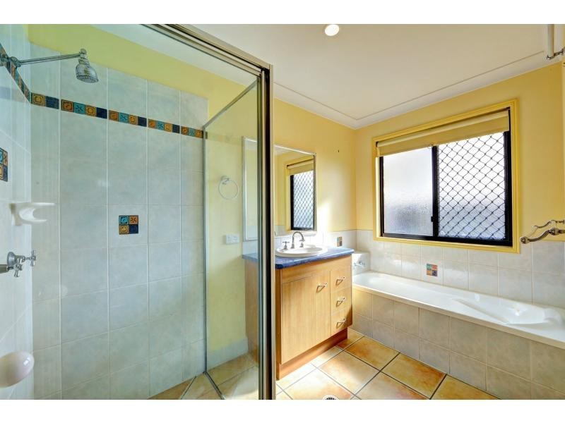 225 Barolin Esplanade, Coral Cove QLD 4670