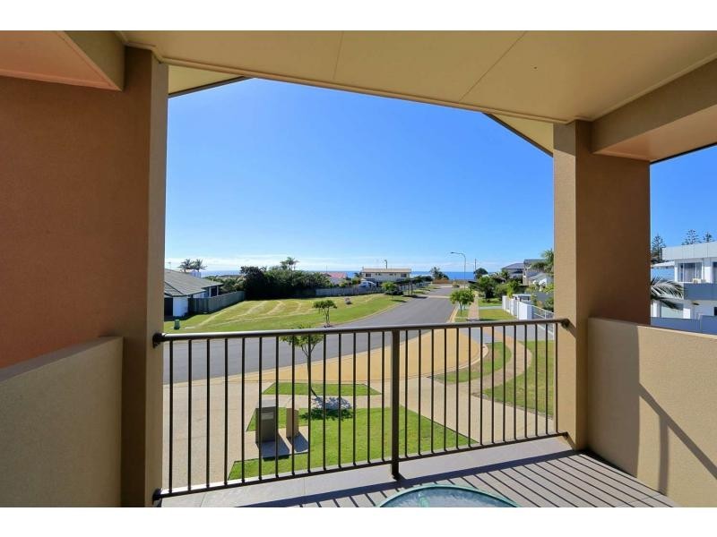 11 Breeze Drive, Bargara QLD 4670