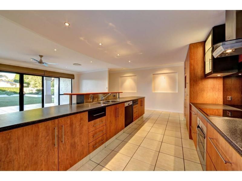 3 Andy Kemp Place, Bargara QLD 4670