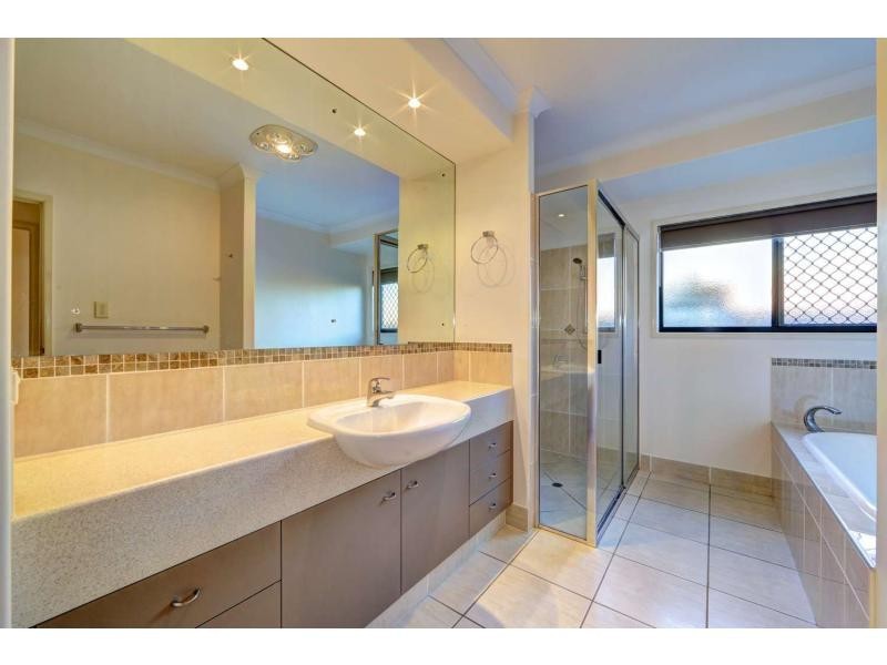 3 Andy Kemp Place, Bargara QLD 4670