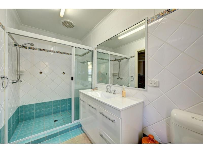 4 Orlabah Avenue, Innes Park QLD 4670