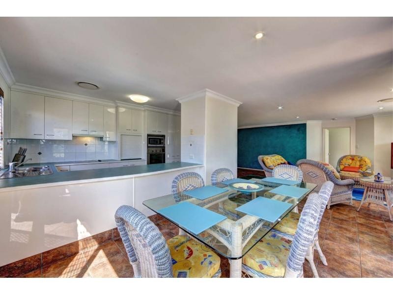 26 Chantelle Circuit, Coral Cove QLD 4670