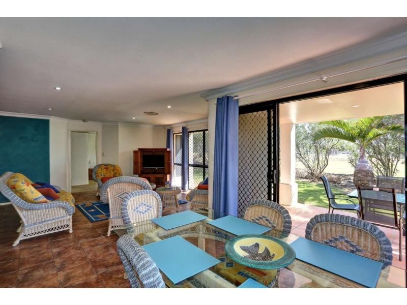 26 Chantelle Circuit, Coral Cove QLD 4670