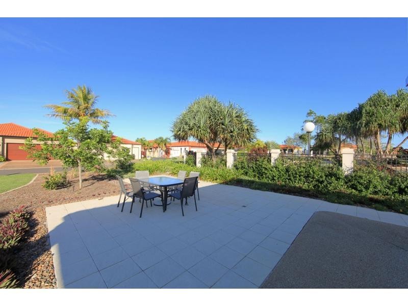 26 Chantelle Circuit, Coral Cove QLD 4670