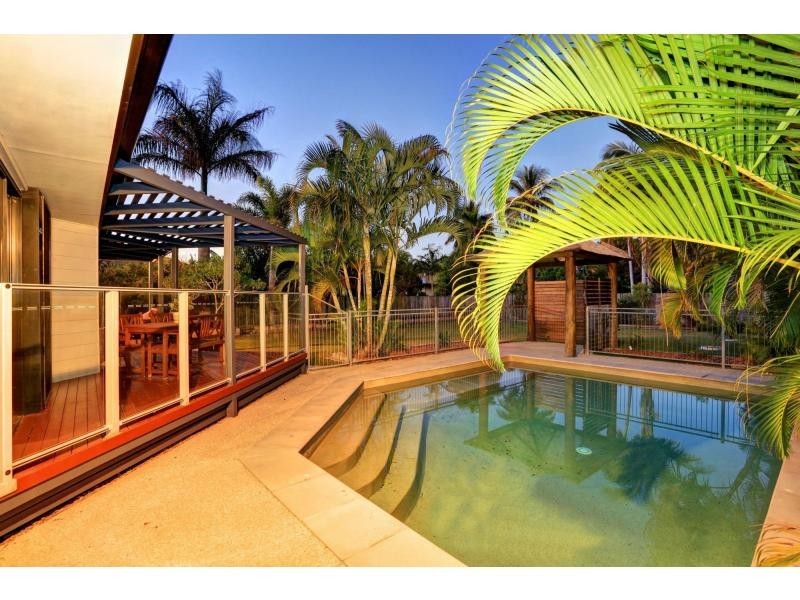 2 Causeway Place, Bargara QLD 4670