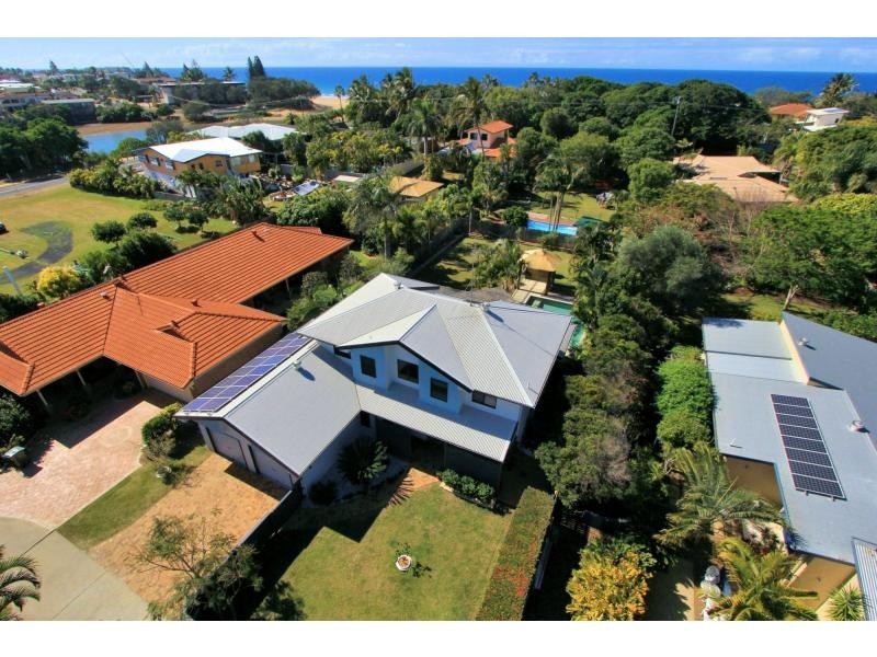 2 Causeway Place, Bargara QLD 4670